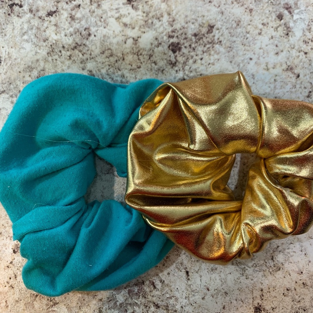 2-pack Handmade Scrunchies Gold and Blue